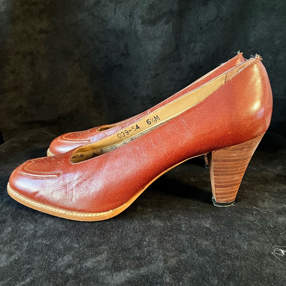 Vintage Nina leather cognac brown high heels wooden heel made in Spain size 6.5
